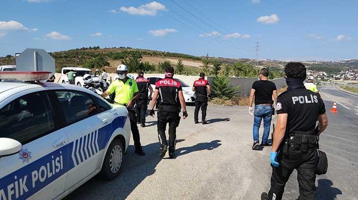 Bursa'da maske takmayan sürücü ile yolculara ceza