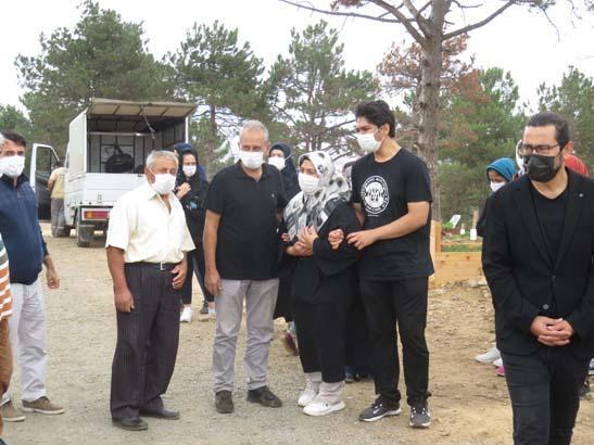 Corona virüse yenik düşen tıp öğrencisi Merve toprağa verildi