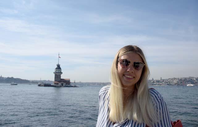 Eng yaxshi osmirlar porno onlayn Titty bir erkak bilan jinsiy aloqa tomonidan asir