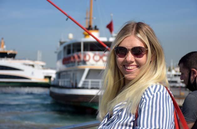 Jinsiy olatni shimdan tushib ketdi Isroil porno kanali Playboy