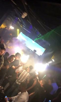 İstanbul’da skandal parti Dansözü masalara çıkartıp oynattılar