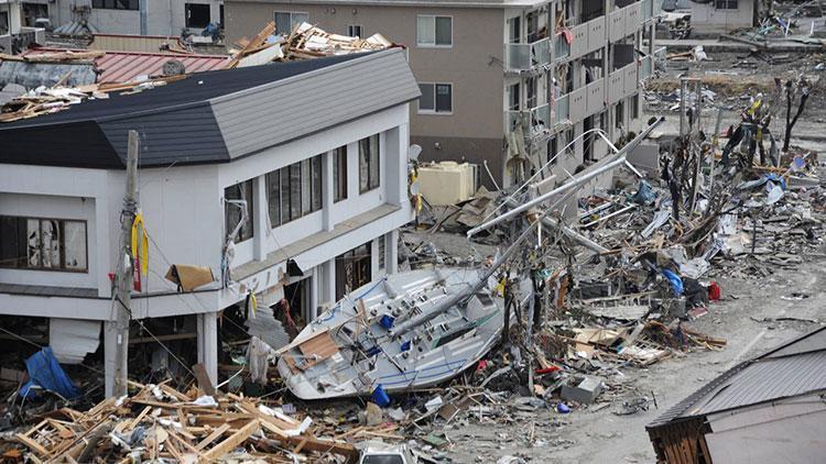 Deprem çantası nasıl hazırlanır Deprem çantasında olması gerekenler...