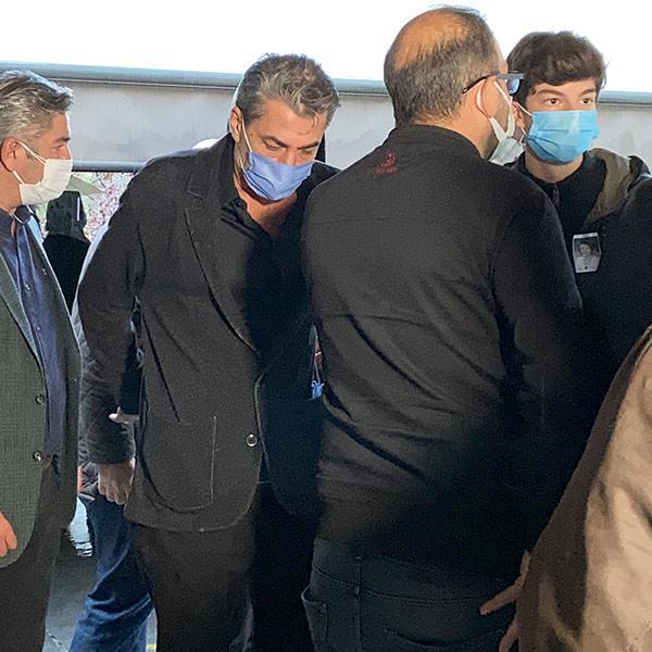 EV ALDI, İKİ HASTA BAKICI TUTTU