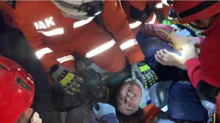 Son dakika... Türkiyenin konuştuğu Buseye acı haber