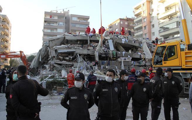 Son dakika: Tek kelimeyle rezalet İzmirdeki deprem bölgesine gelen 9 kişi yakalandı