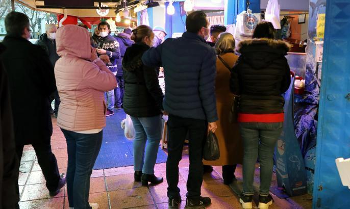 Son dakika... Akılalmaz Koronayı 136 kişiye böyle üfürdü