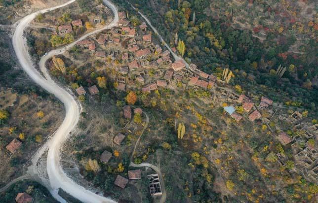 İzmir’in 5 nüfuslu hayalet köyü Lübbey turizme kazandırılacak İzmir’in 5 nüfuslu hayalet köyü Lübbey turizme kazandırılacak