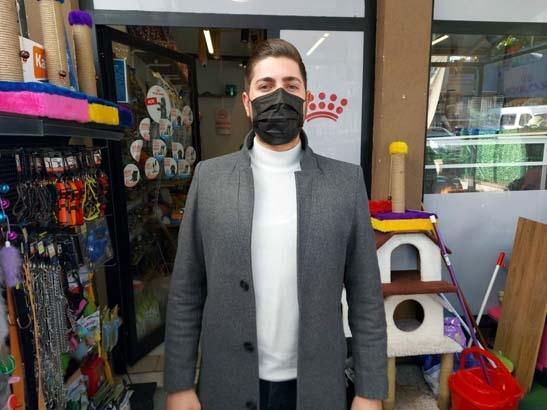 TEPKİ GÖSTERİLEN PETSHOP SAHİBİ KONUŞTU TEPKİ GÖSTERİLEN PETSHOP SAHİBİ KONUŞTU