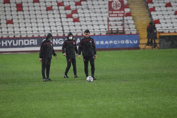 Ertelenen Antalyaspor - Atakaş Hatayspor maçından görüntüler