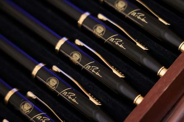 Son Dakika Haberi: Dünyanın ağzı açık kaldı Boşanma avukatıyla... Son Dakika Haberi: Dünyanın ağzı açık kaldı Boşanma avukatıyla...