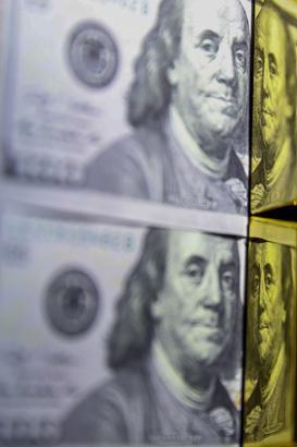 Altın ve dolar yeni haftaya hareketli başladı