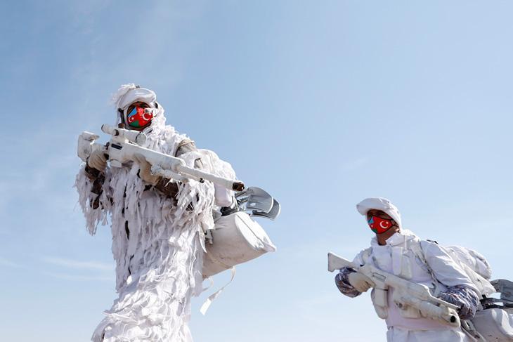 BASIN MENSUPLARI TATBİKAT ALANINDA