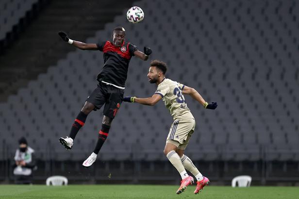 FRANSIZLAR VE RUSLAR PEŞİNDE