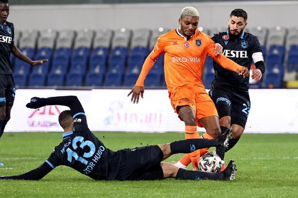 İlk yarıda isabetli şut yok