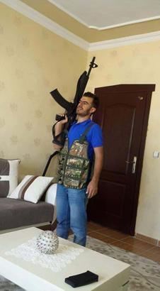Son Dakika: Tokkal ailesinin katil zanlısı, PKKlı teröristlerin mezarında poz vermiş