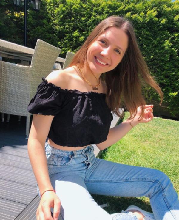 BENİMLE BÜYÜYEN BİR NESİL VAR