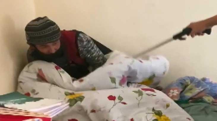 Esenyurtta eve giren hırsız battaniyenin altında yakalandı