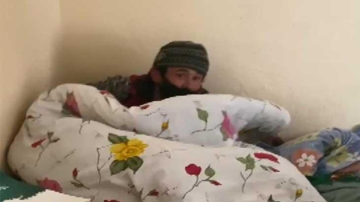 Esenyurtta eve giren hırsız battaniyenin altında yakalandı