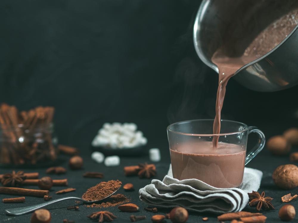 Yılbaşı Gecenizi Güzelleştirecek Sıcak Çikolata Tarifi