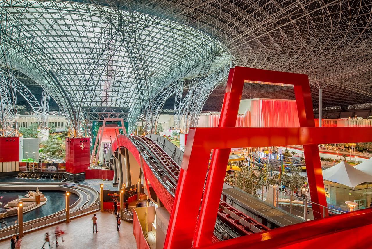 Dünyanın En Lüks Tema Parklarından Biri: Ferrari World