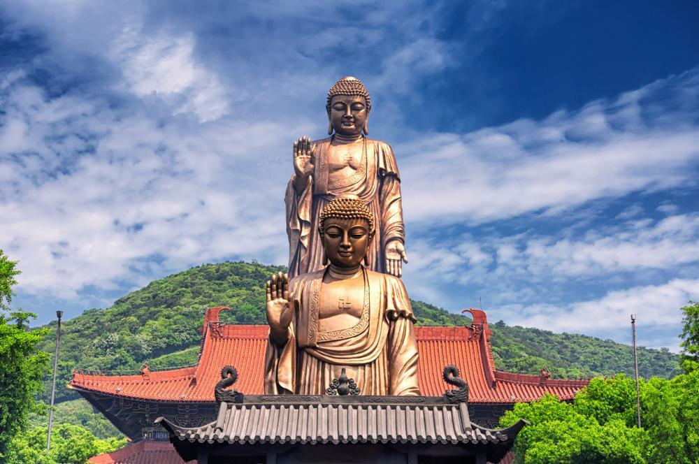 Dünyanın En İlginç Yapılarından Biri: Lingshan Dev Buda Heykeli