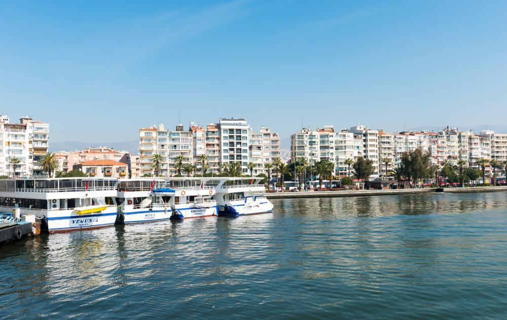 İzmirin Yeni Raylı Sistemleri, Ataşehir Ve Karşıyakanın Emlak Fiyatlarını Uçurdu