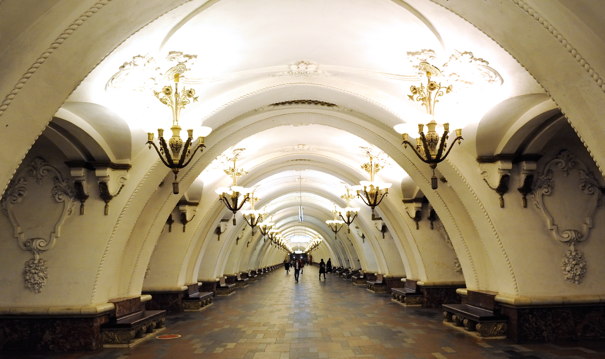 Sanat Galerisinden Farksız: Moskova Metro Durakları
