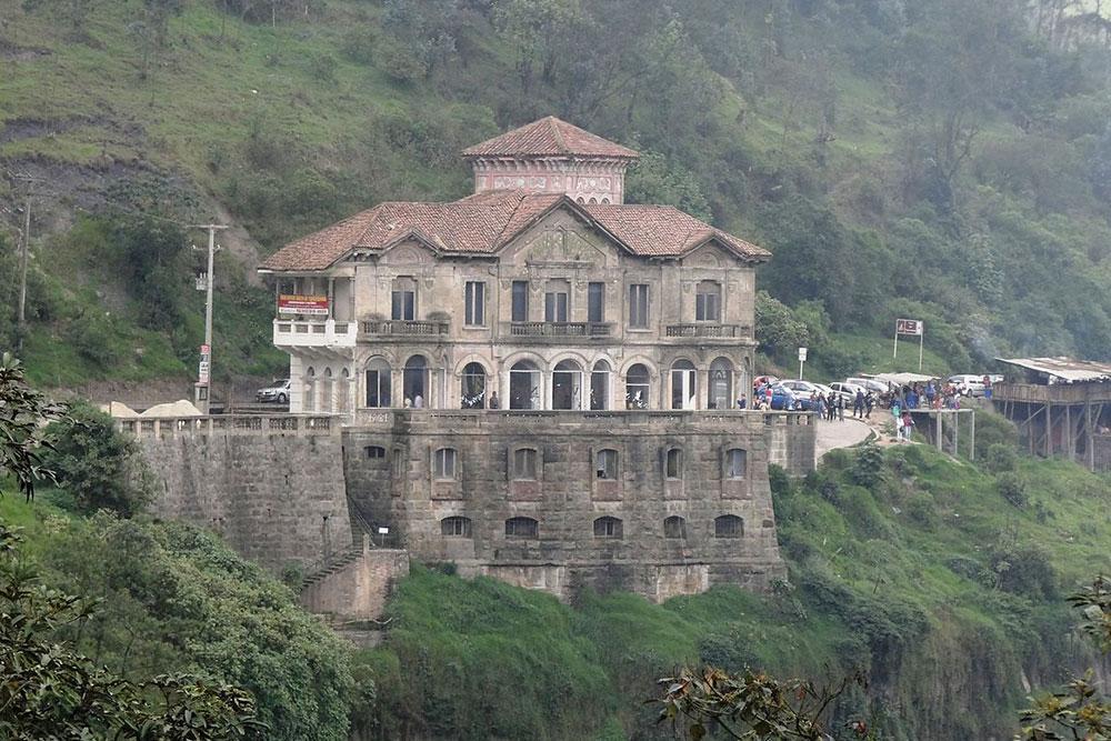 Uçurumun Ve Yaşamın Kıyısında Bir Otel: Hotel del Salto