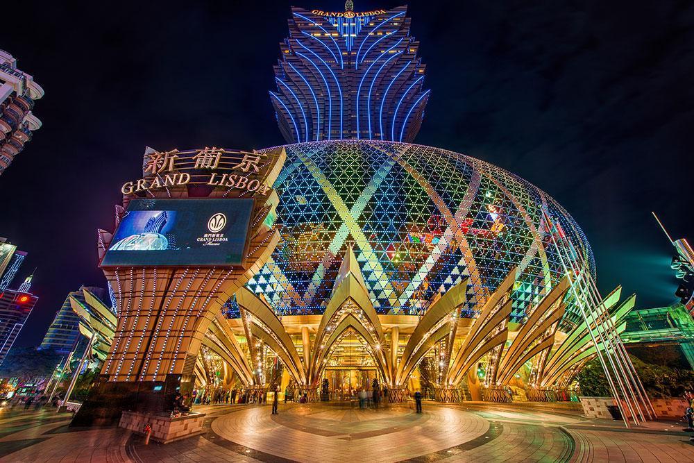 Dünyanın En Renkli Binalarından: Grand Lisboa