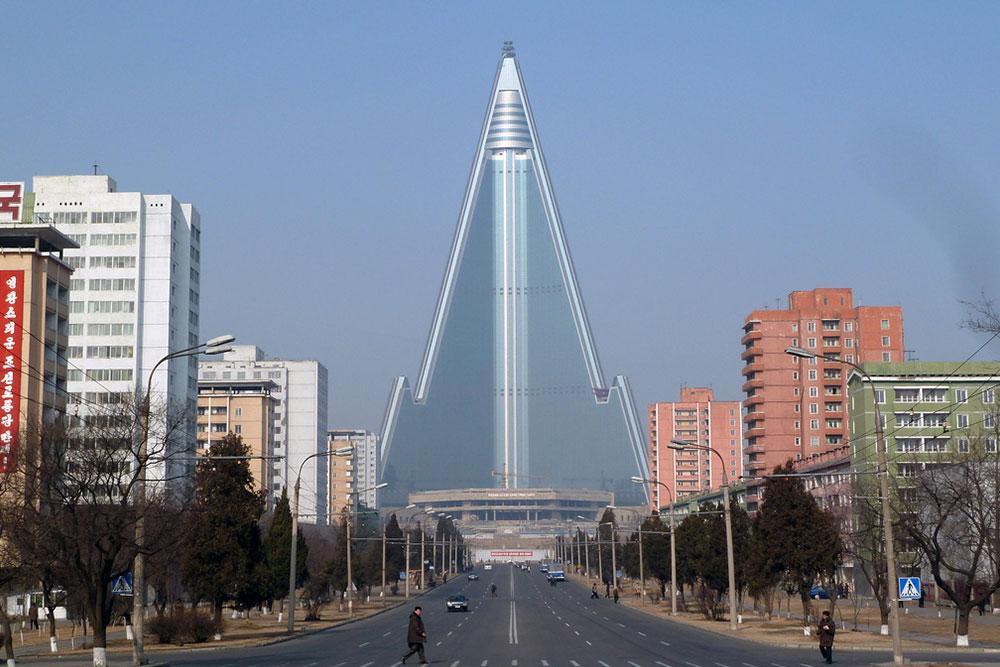 Piramitlerden İlhamlı: Ryugyong Hotel