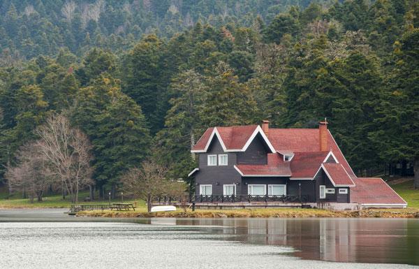 Sonbahar Tatilini Rahat ve Huzurlu Geçirmek İsteyenler İçin 5 Tatil Noktası