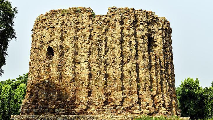 Hampideki Anıtlar Grubu  UNESCO Dünya Mirası listesindedir.    Amer Kalesi    Colva sahil kasabası