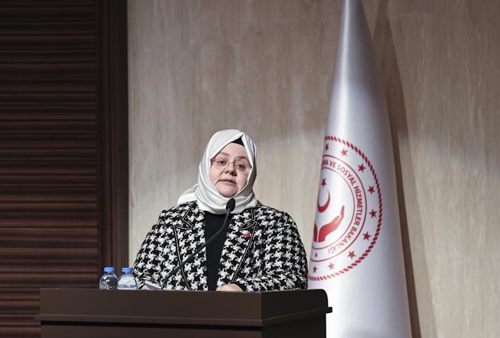 ZEHRA ZÜMRÜT SELÇUK’UN GÖREVİ SONA ERDİ