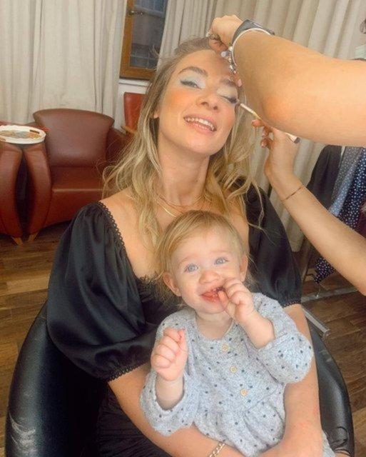 HEM ÇALIŞIYORUM HEM DE ONUNLA VAKİT GEÇİRİYORUM