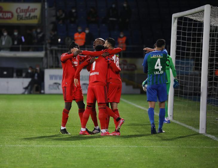 Çaykur Rizespor - Beşiktaş maçından kareler