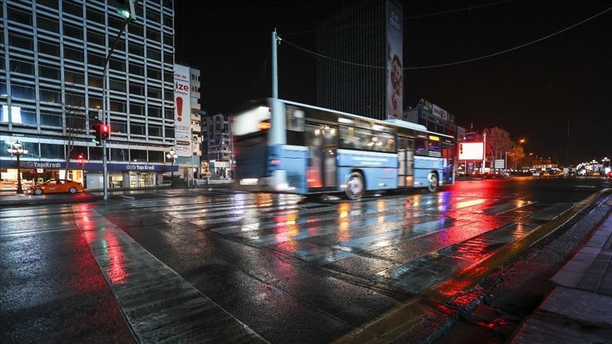 Son dakika haber: 17 günlük tam kapanma başladı Açık ve kapalı yerler, muaf olanlar... İşte tüm detaylar