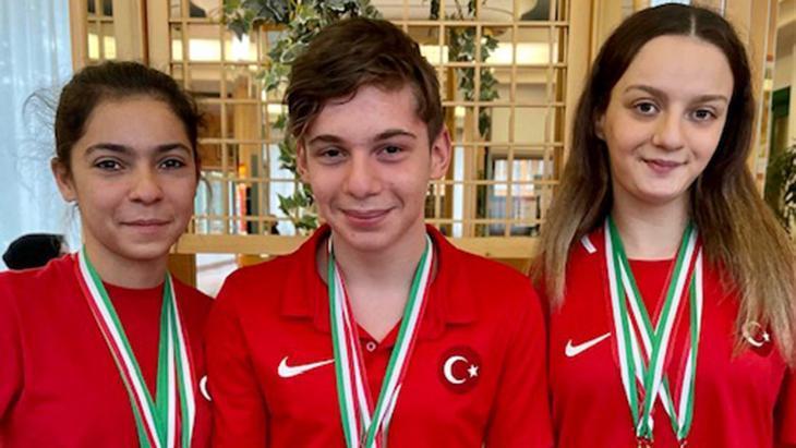 Avrupa Paralimpik Yüzme Şampiyonası'nda Sümeyye Boyacı ve Sevilay Öztürk'ten madalya!