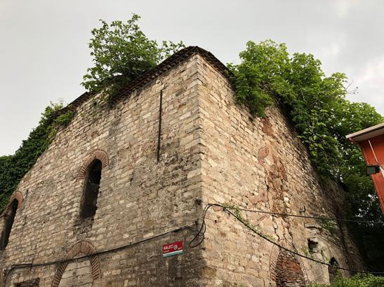 Dedektif gibi izini sürdü, tesadüfen buldu: Sandıktan servet çıktı