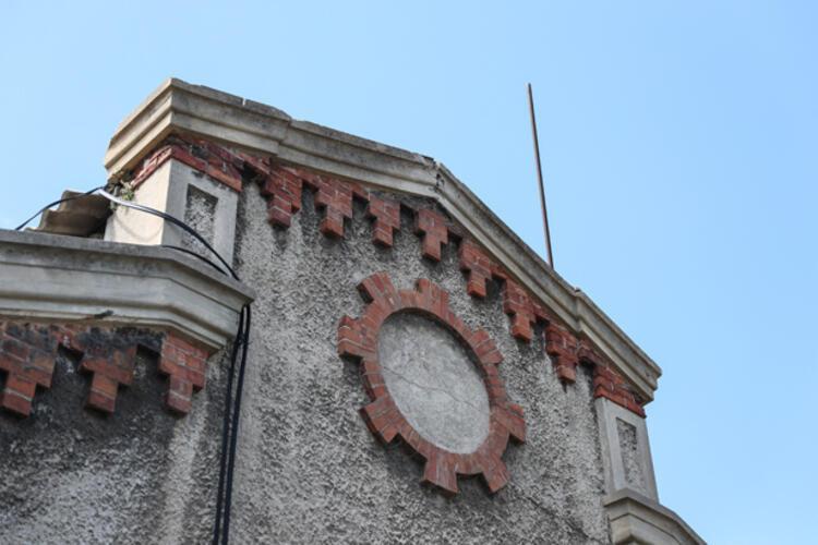 Dedektif gibi izini sürdü, tesadüfen buldu: Sandıktan servet çıktı