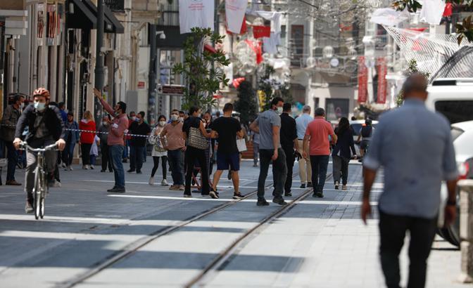 Son dakika haberi: Yüz binlerce çalışanı ilgilendiren karar Kısıtlama kalkıyor