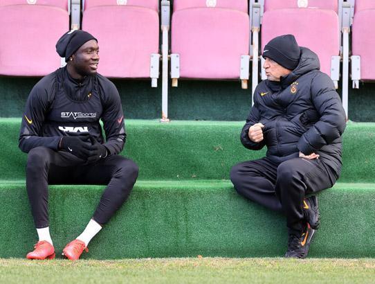 TRANSFERİ İÇİN İZİN İSTEDİ