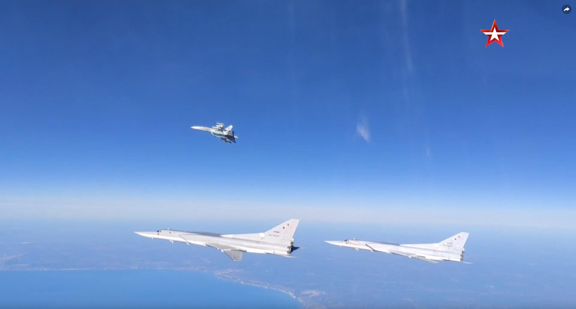 Son dakika haberi: Tarihte bir ilk Türk F-16sı Rus savaş uçağının önünü kesti