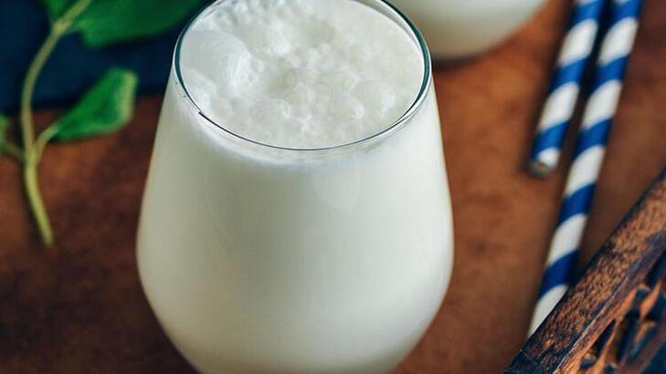 Gazlı içecek yerine su ve ayran için