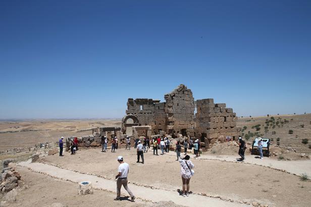 MİLYONLAR BEKLENİYOR MİLYONLAR BEKLENİYOR