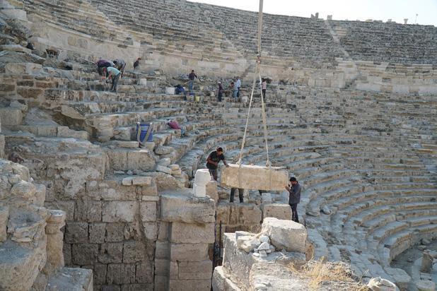 Laodikya Antik Tiyatrosunda çalışmalar tamamlandı