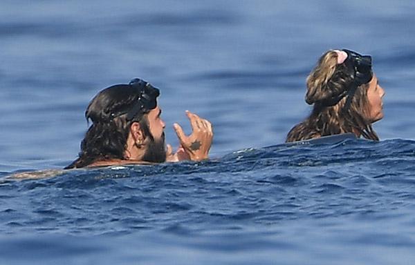 Heidi Klum-Tom Kaulitz güvertede aşka geldi Heidi Klum-Tom Kaulitz güvertede aşka geldi