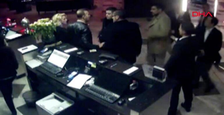 Hakan Yılmaz arkadaşını tekneye çekerken düştü