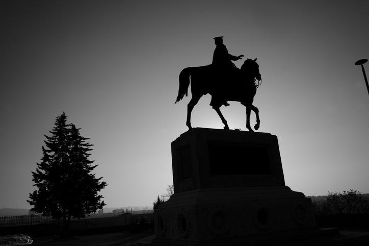 Atatürk Şiirleri 2026: Mustafa Kemal Atatürk ile İlgili En Güzel Kısa, Uzun, Anlamlı 10 Kasım Şiirleri