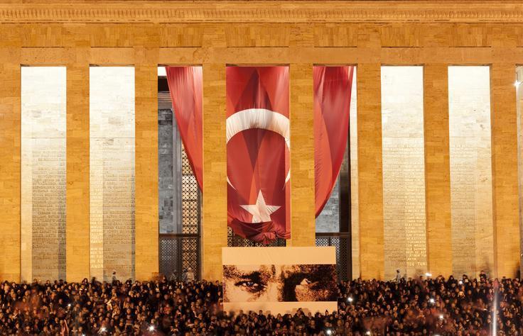 Atatürk Şiirleri 2026: Mustafa Kemal Atatürk ile İlgili En Güzel Kısa, Uzun, Anlamlı 10 Kasım Şiirleri
