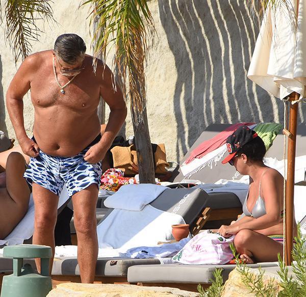 Nuri Alço ile Burcu Sezginoğlunun tatil keyfi